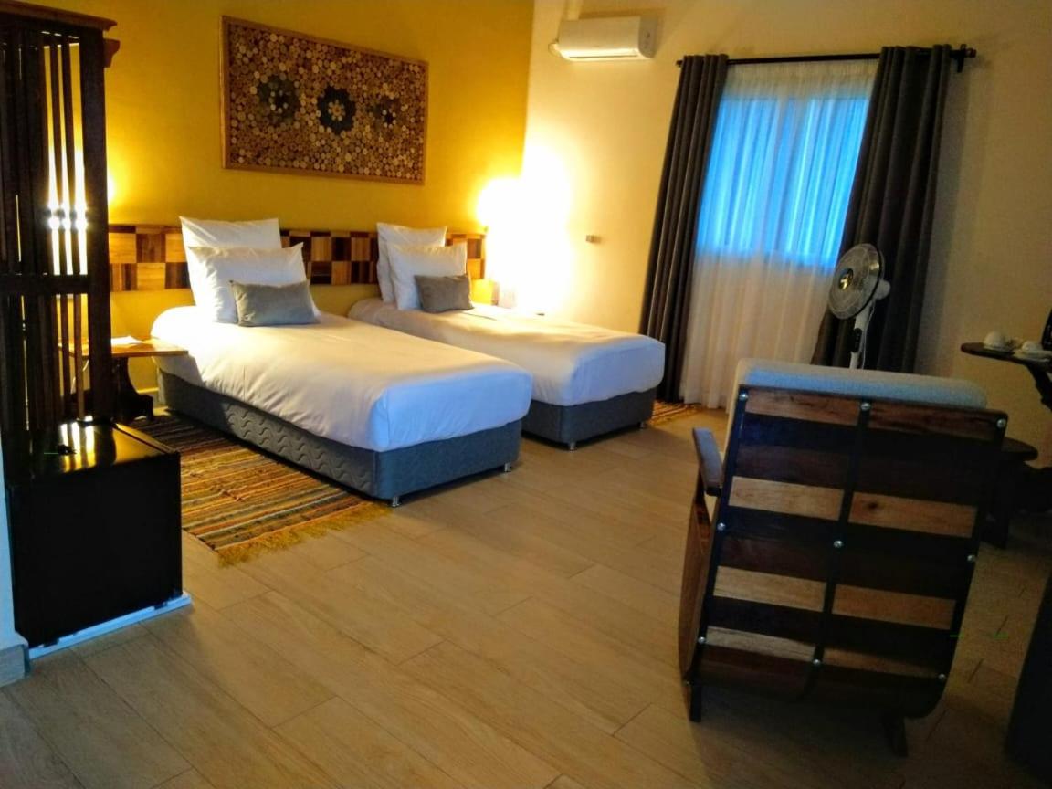 Bira Hotel Antsirabe Kültér fotó