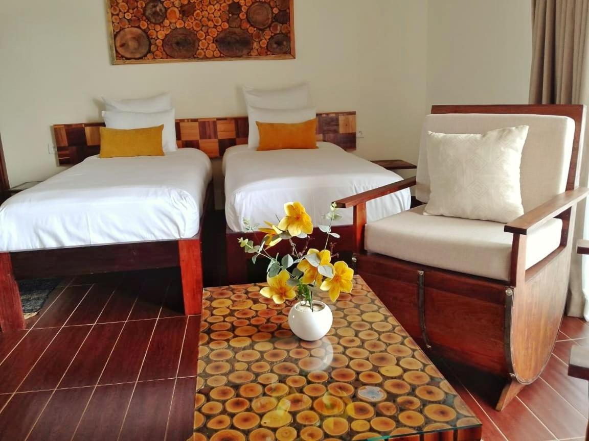 Bira Hotel Antsirabe Kültér fotó