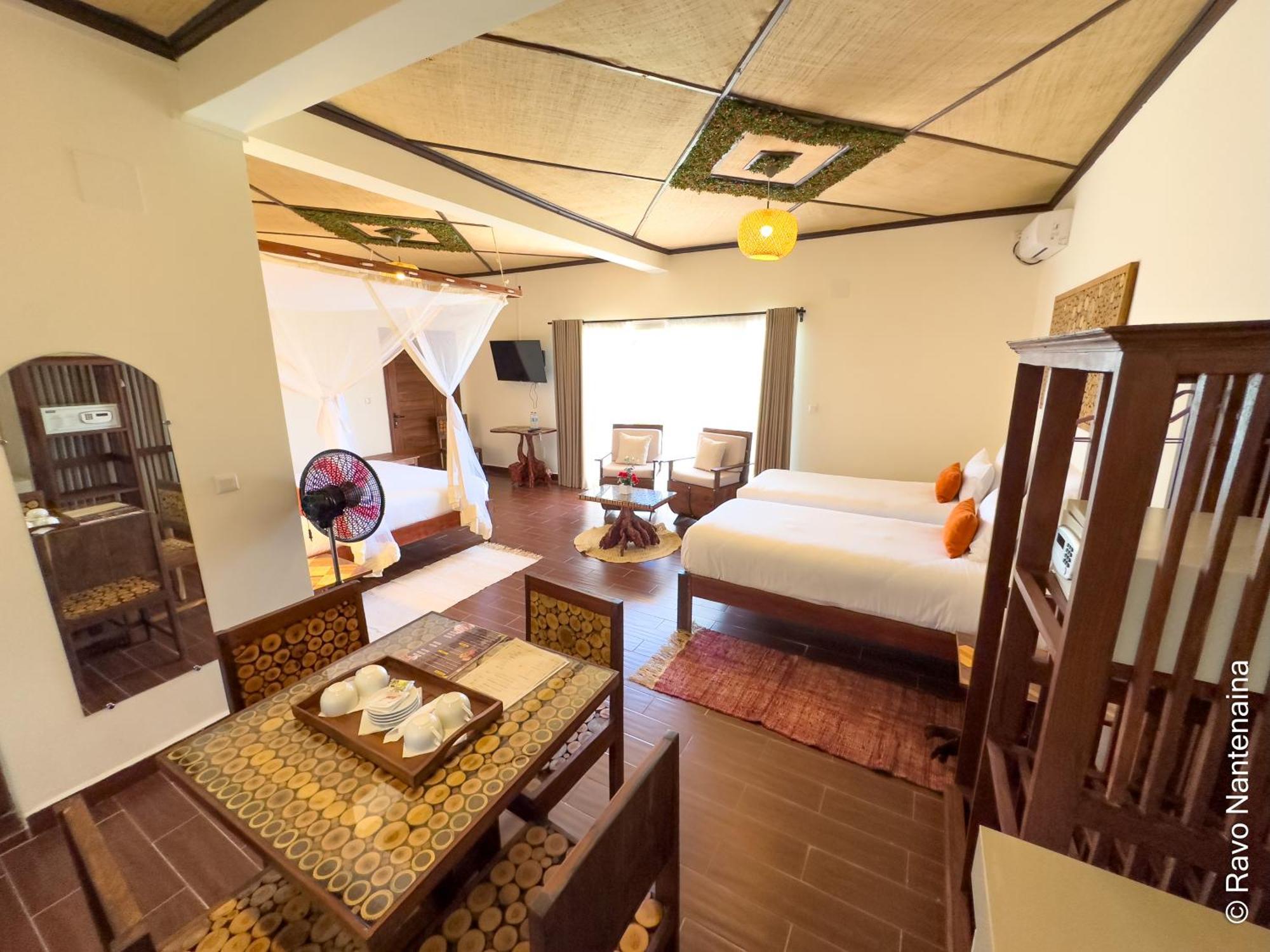 Bira Hotel Antsirabe Kültér fotó