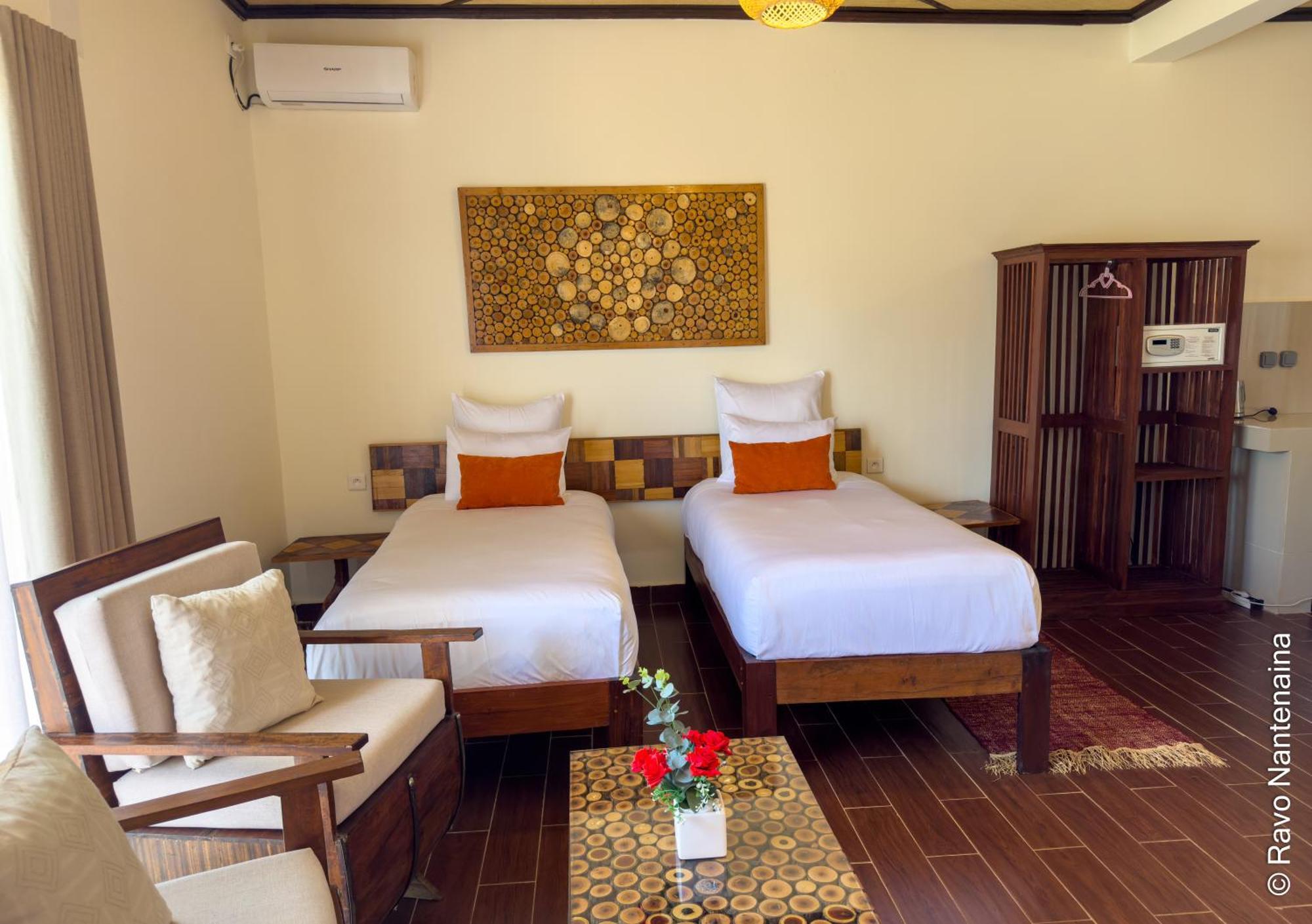 Bira Hotel Antsirabe Kültér fotó